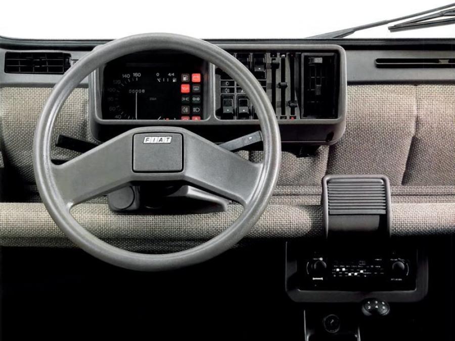  Fiat Panda 45 Super 1982 года  (фото 3 из 3)